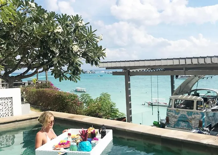 Playgrounds Wave Lembongan Hotel 3*